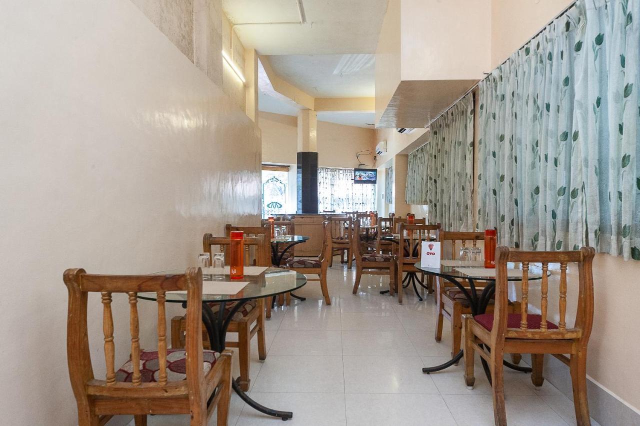 Hotel Manhattan Chennai Bagian luar foto