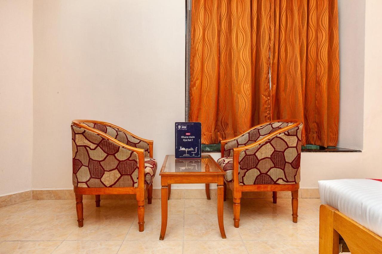 Hotel Manhattan Chennai Bagian luar foto