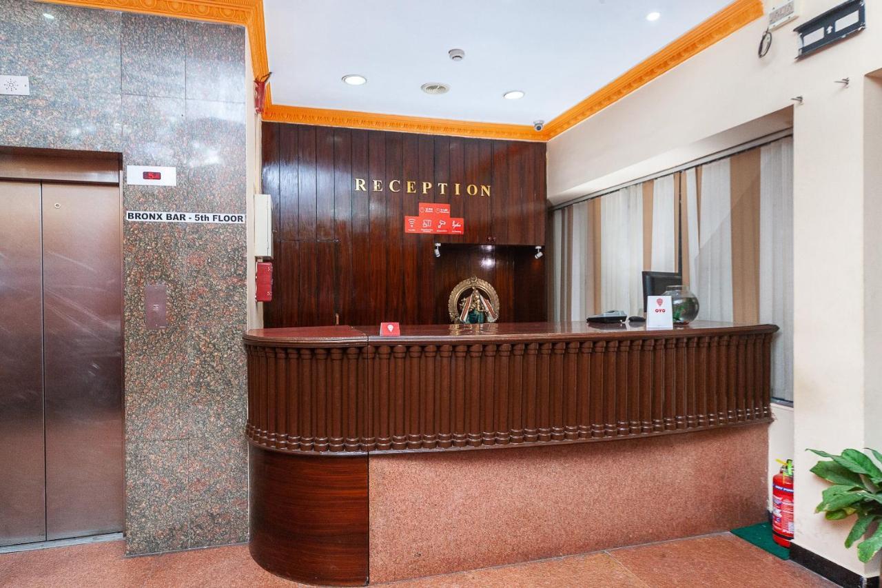Hotel Manhattan Chennai Bagian luar foto
