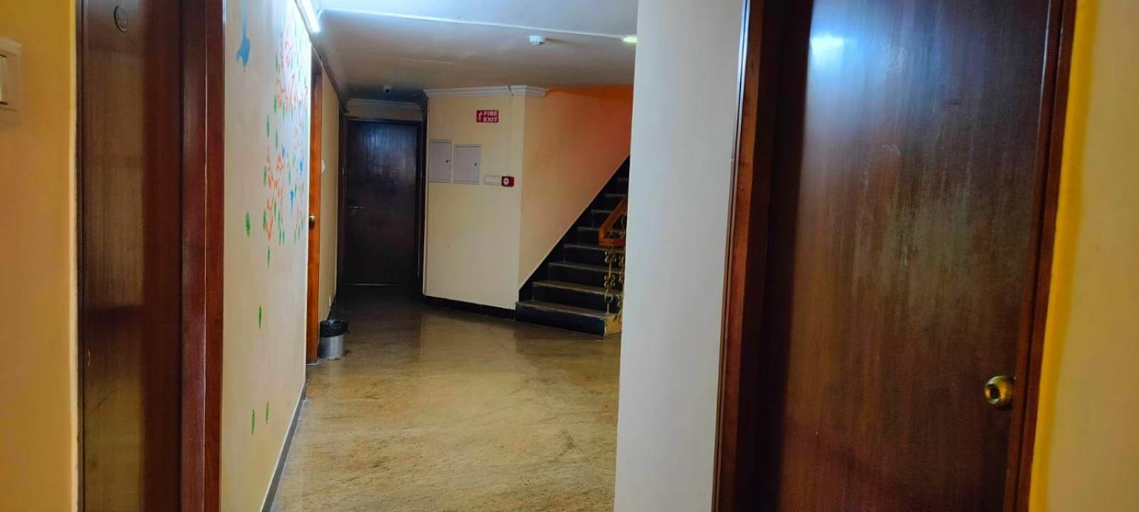 Hotel Manhattan Chennai Bagian luar foto