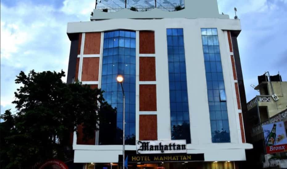 Hotel Manhattan Chennai Bagian luar foto